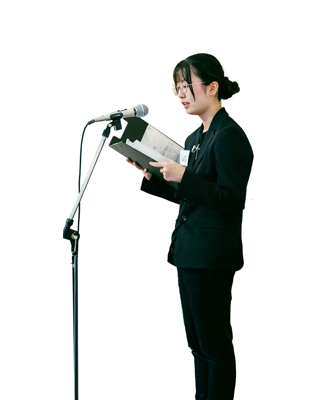 模擬結婚式の死会社をするデンビ学生の画像