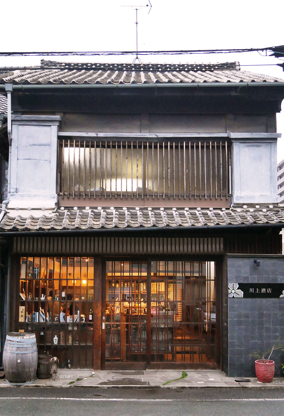 川上酒店の店内