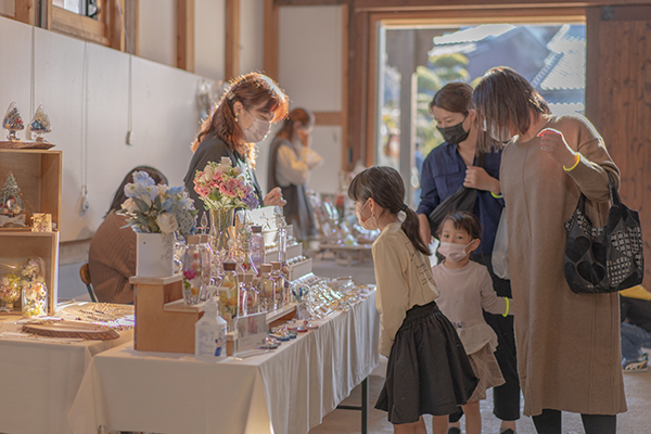 ファーストビュー出店している様子